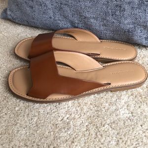 NWOT Banana Republic Sandals